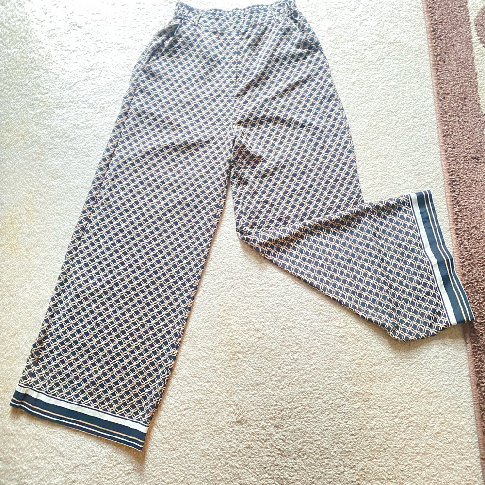 Beautiful flare pants very light
